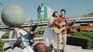 Sài Gòn Trong Cơn Mưa háttérkép