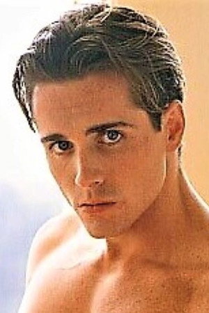 Kurt Young profil kép