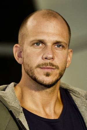 Gustaf Skarsgård profil kép