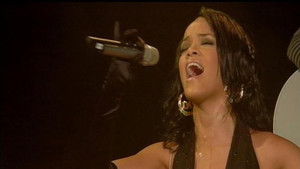 Rihanna: Live from Bell Centre in Montreal háttérkép