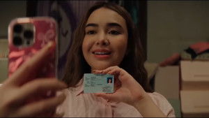 Check Out Sekarang, Pay Later (Caper) háttérkép