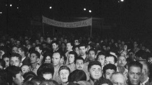 Bajo las banderas, el sol háttérkép