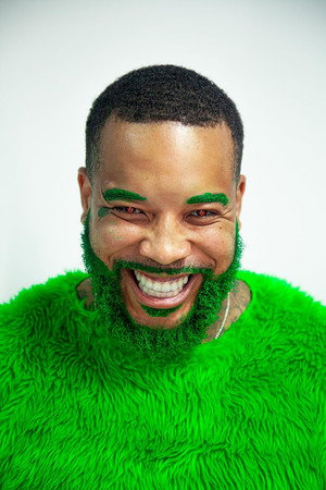 The Grinch That Stole B*tches poszter