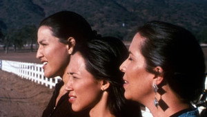 Naturally Native háttérkép