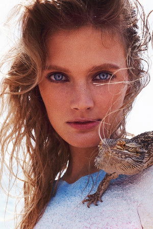 Constance Jablonski profil kép