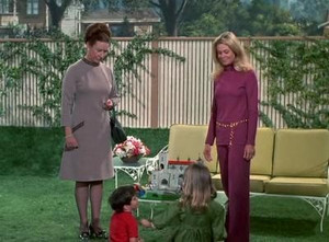 Bewitched 8. évad Ep.23 23. epizód