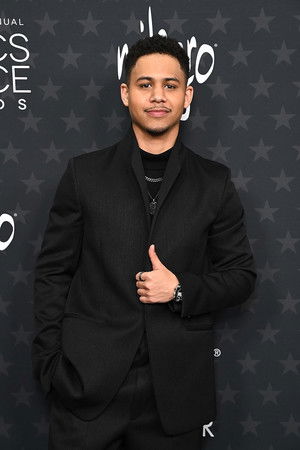 Rhenzy Feliz profil kép