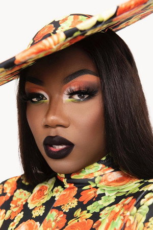 Vanity Milan profil kép