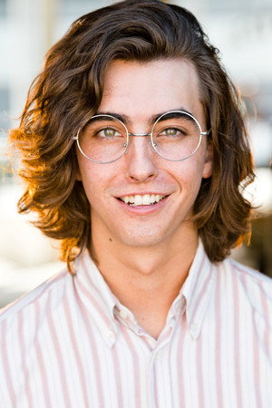 Larsen Deane profil kép
