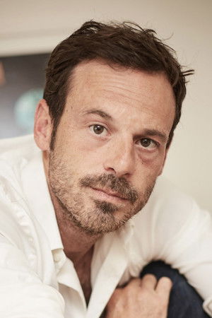 Scoot McNairy profil kép