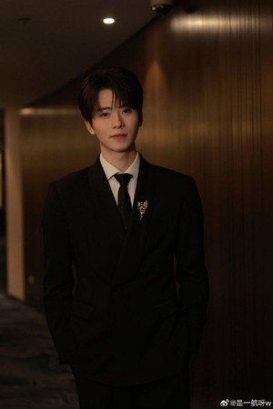 一航 profil kép