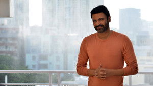 మళ్ళీ మొదలైంది háttérkép