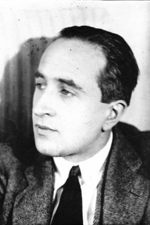 Lev Kuleshov profil kép