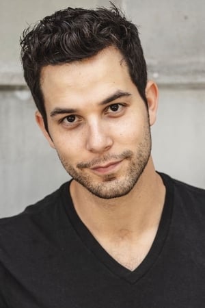 Skylar Astin profil kép