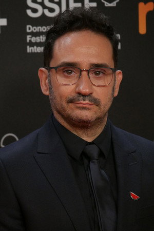 J. A. Bayona profil kép