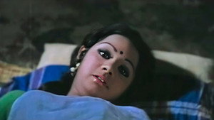 பதினாறு வயதினிலே háttérkép