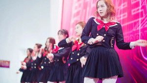 假冒女團 háttérkép