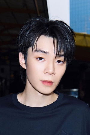 Mahidol Pibulsonggram profil kép