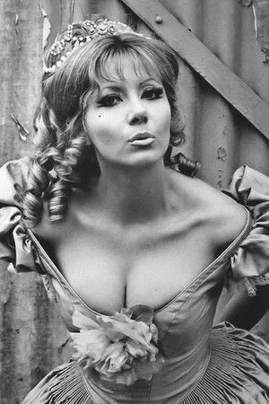 Ingrid Pitt profil kép