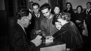 Femmes à l'Assemblée : histoire d'un combat háttérkép