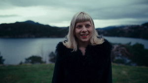 Portrait of a Song háttérkép