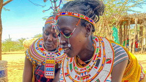 Umoja - Wo nur Frauen das Sagen haben háttérkép