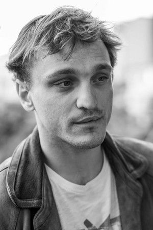 Franz Rogowski profil kép