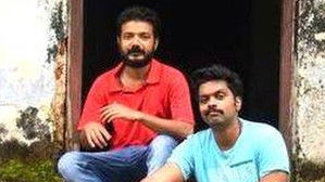 സുമേഷ് & രമേഷ് háttérkép