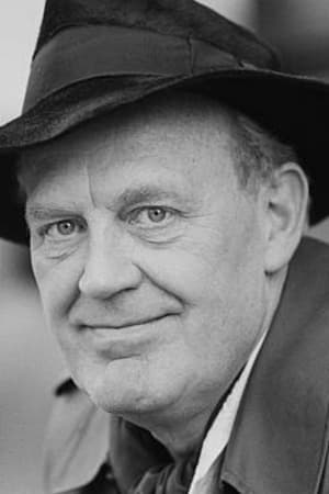 Joss Ackland profil kép