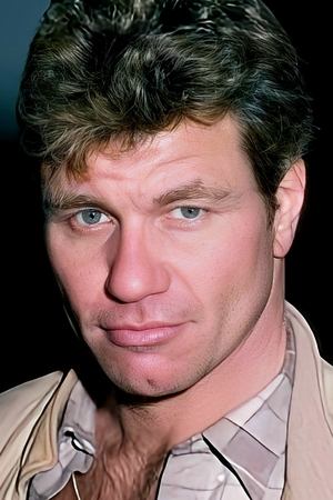 Martin Kove profil kép