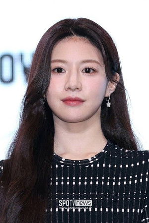 Go Youn-jung profil kép