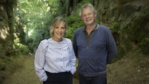 Mel Giedroyc & Martin Clunes Explore Britain by the Book háttérkép