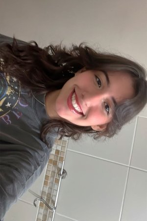 Clara Guedes Santelli profil kép