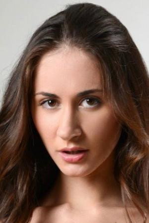 Aruna Aghora profil kép