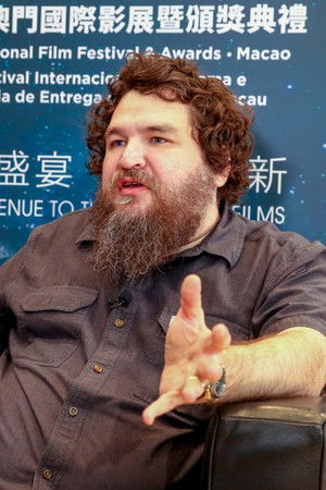 Panos Cosmatos profil kép