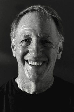 Dennis Dugan profil kép