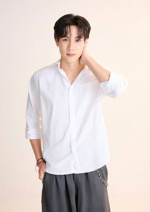 ไหนใครว่าพวกมันไม่ถูกกัน poszter