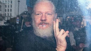 Julian Assange, le prix de la vérité háttérkép