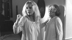 Circle of Violence: A Family Drama háttérkép