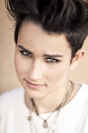 Bex Taylor-Klaus profil kép