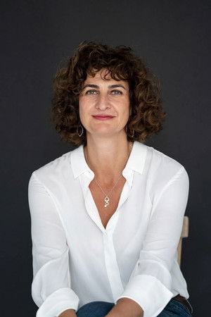 Pelin Esmer profil kép