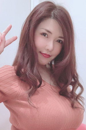 Anri Okita profil kép