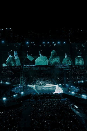 BTS: Élő koncert – Arirang poszter