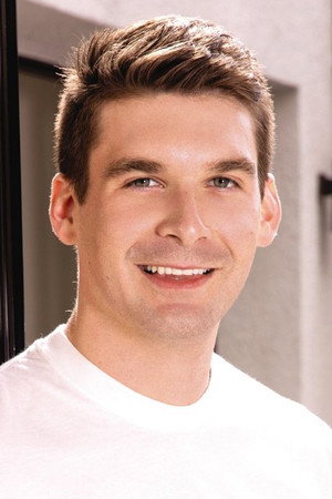 Dustin Holloway profil kép