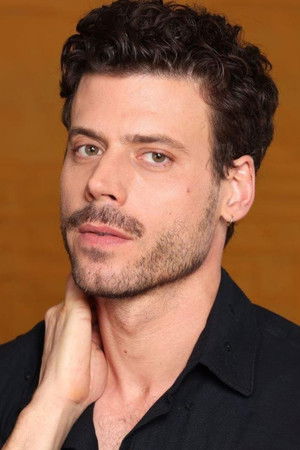 François Arnaud profil kép
