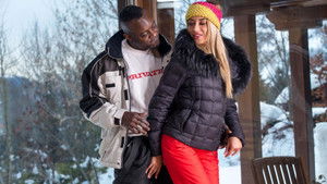 Mountain Crush 2: Snowbunnies háttérkép