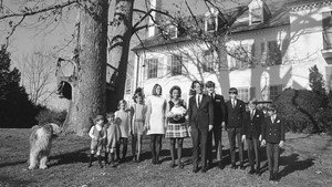 Vier Brüder, fünf Schwestern – Die Kennedys háttérkép