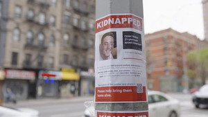 Torn: The Israel-Palestine Poster War on New York City Streets háttérkép