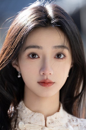 Huang Yi profil kép