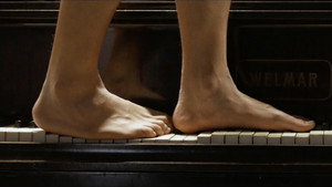 Walking On Piano háttérkép